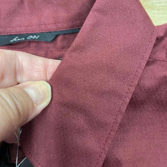 Guess men's long sleeve textured button down shirt red Size Large Occasion Party - Picture 9 of 14